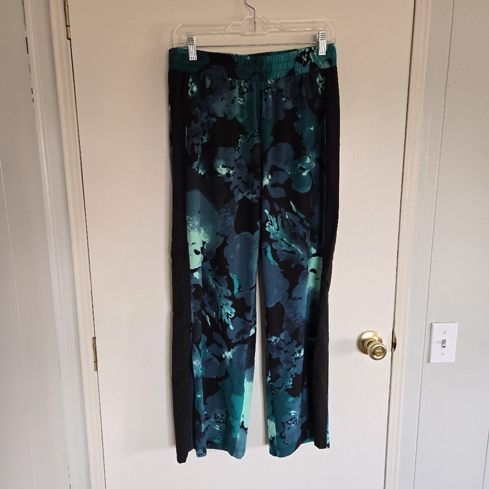 Fabletics Pullon Pants Women's S Black and Green Abstract Print